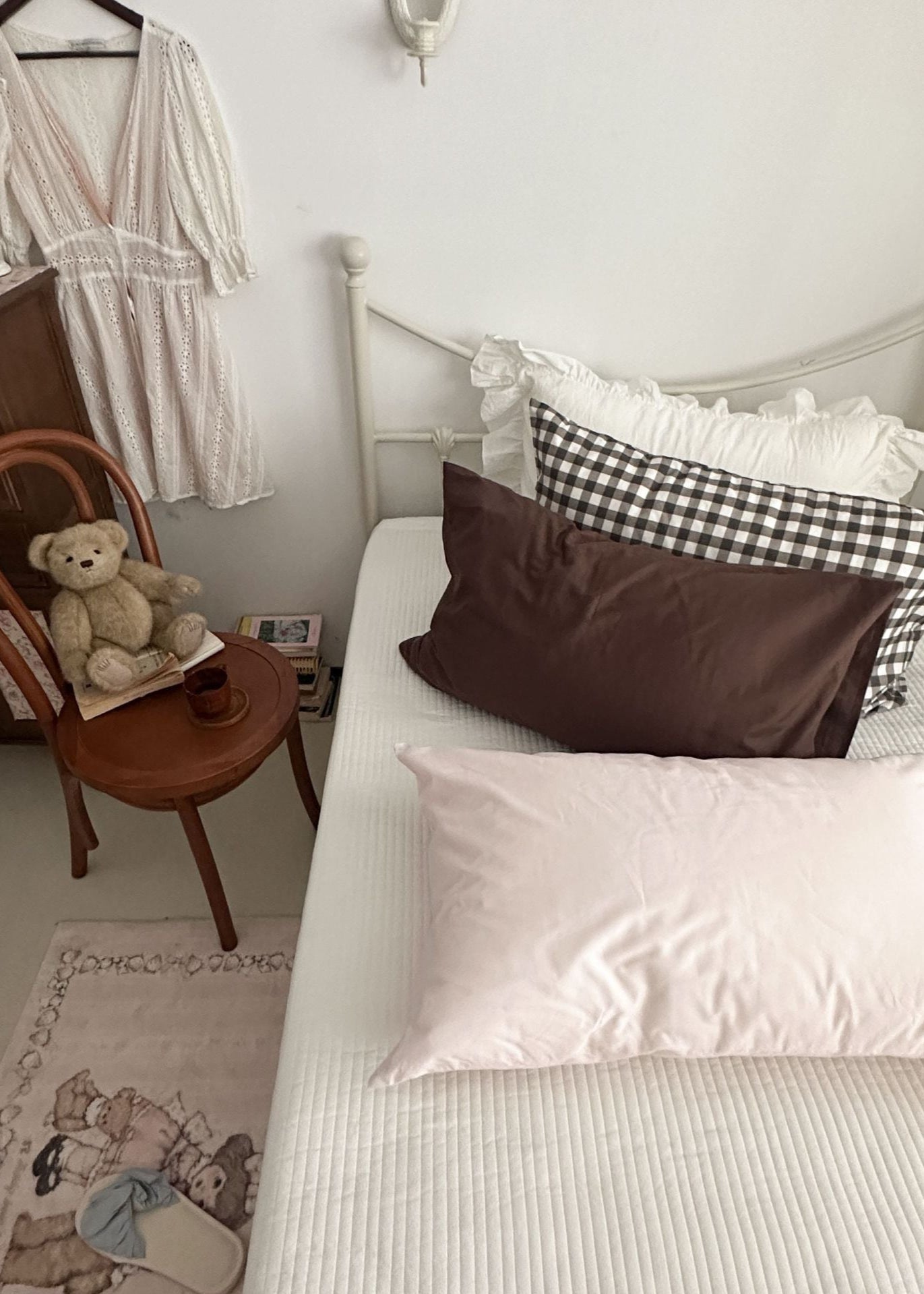Ella Pure Cotton Pillowcases / Brown