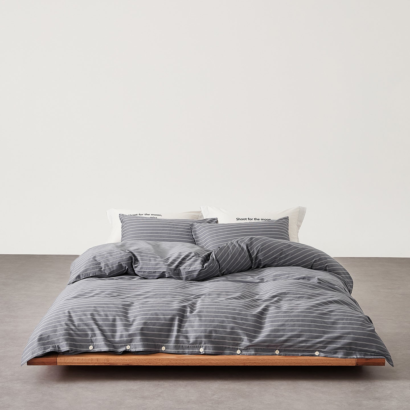 Henry Striped Buttoned Bedding Set / Coffee