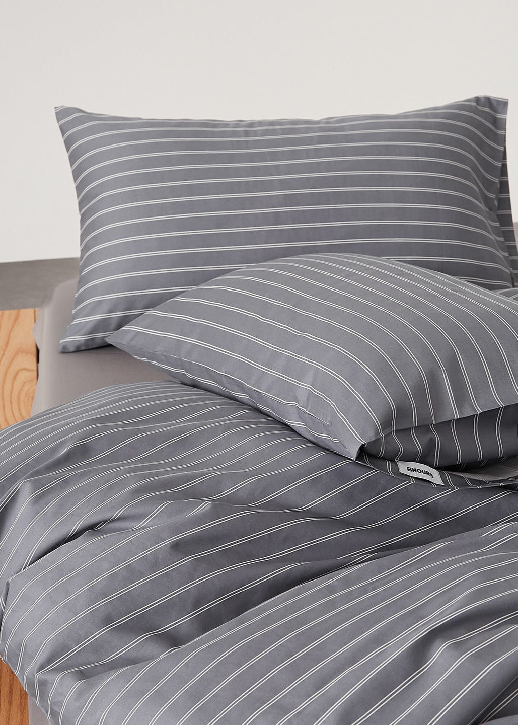 Henry Striped Buttoned Bedding Set / Coffee