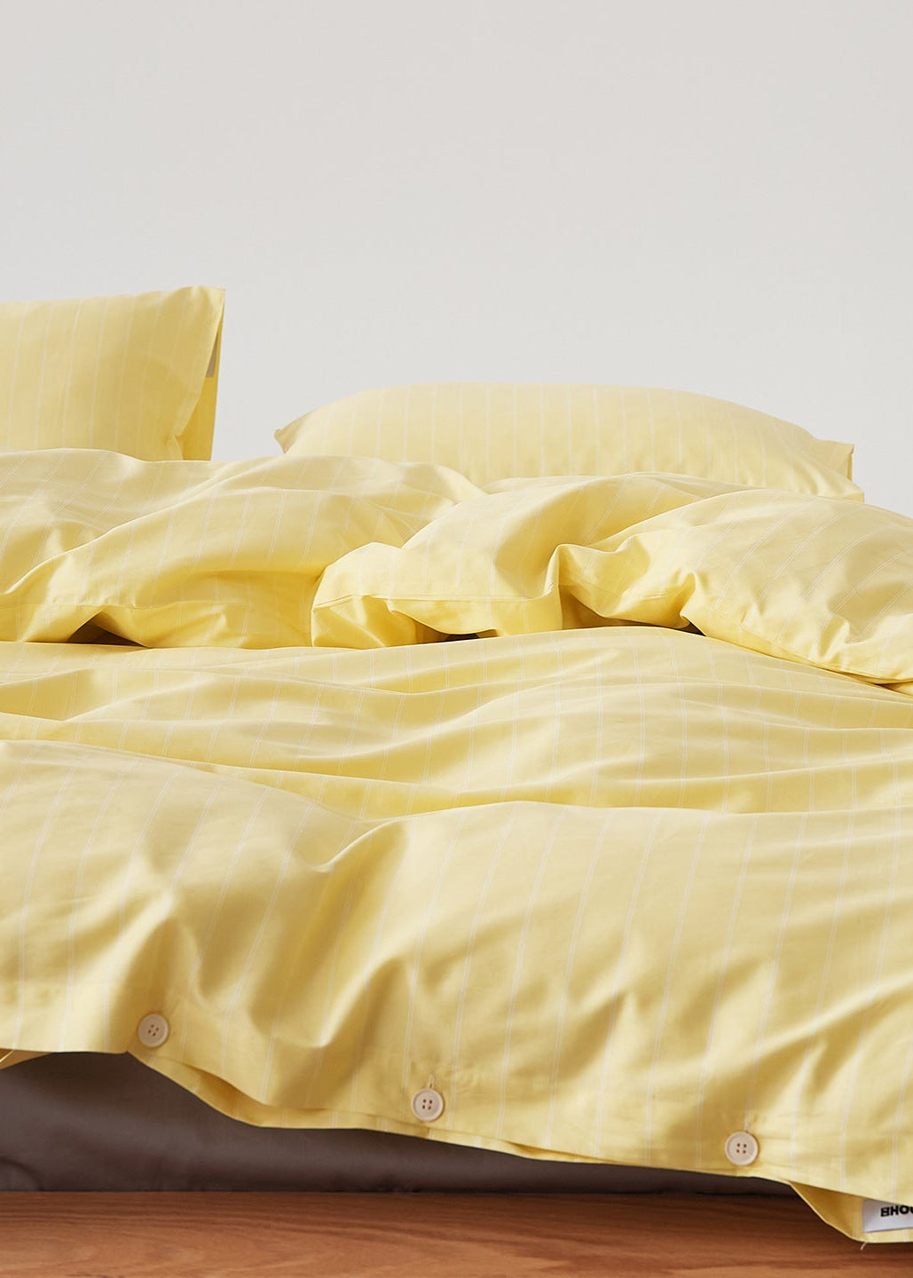 Henry Striped Buttoned Bedding Set / Coffee
