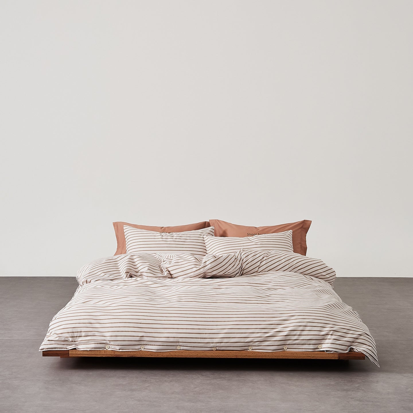Henry Striped Buttoned Bedding Set / Coffee