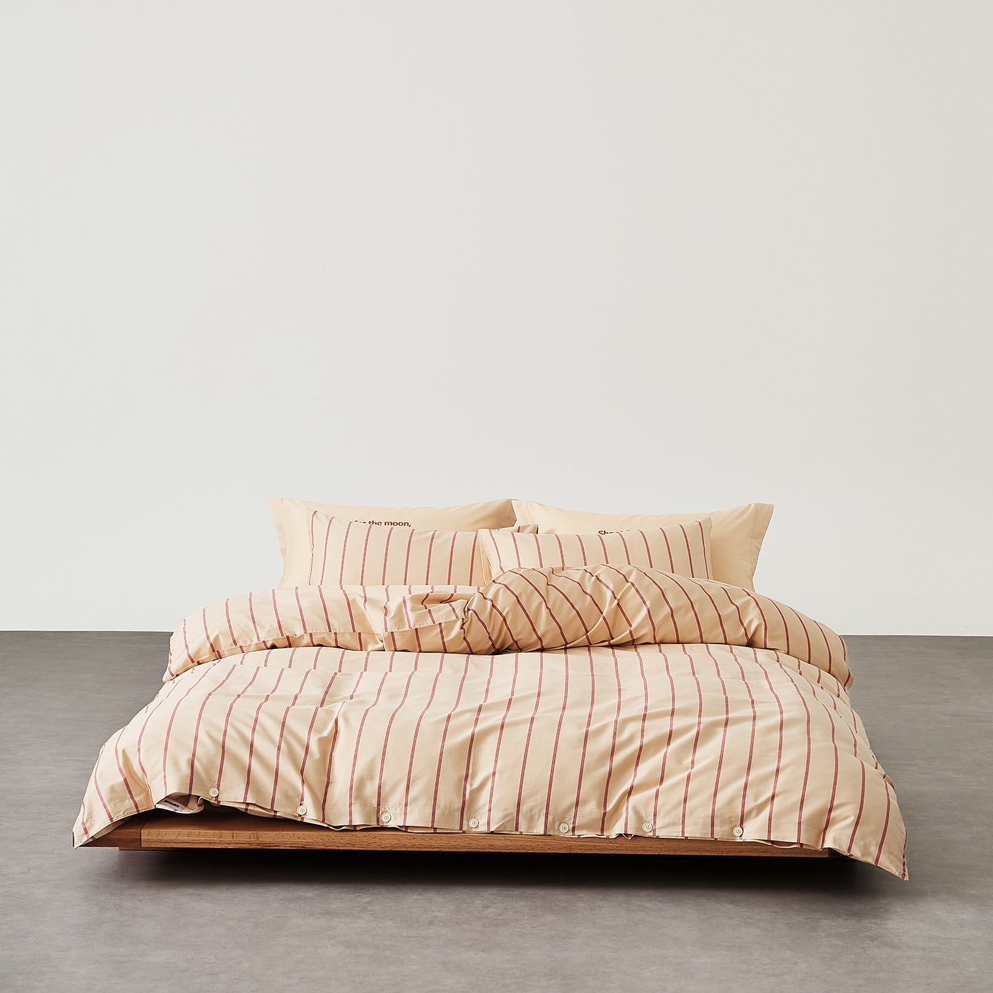 Henry Striped Buttoned Bedding Set / Coffee