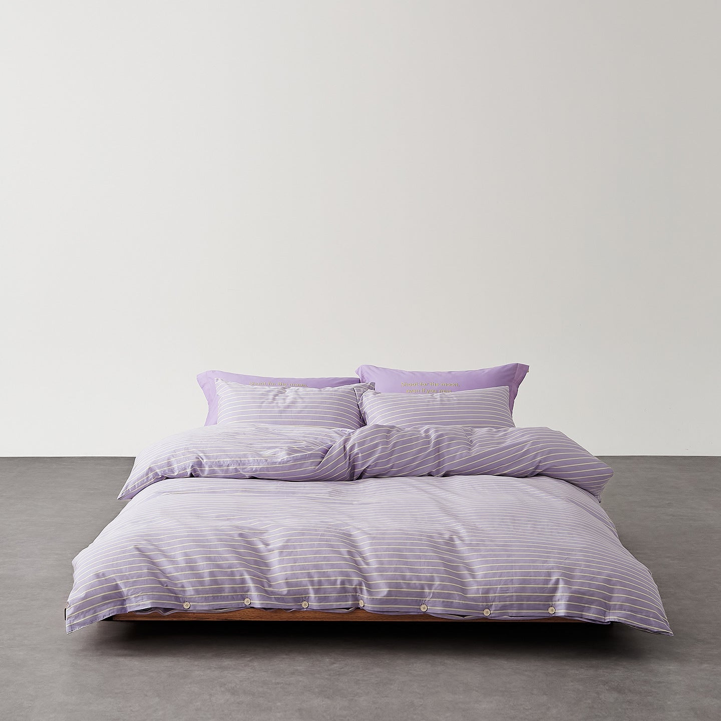 Henry Striped Buttoned Bedding Set / Coffee