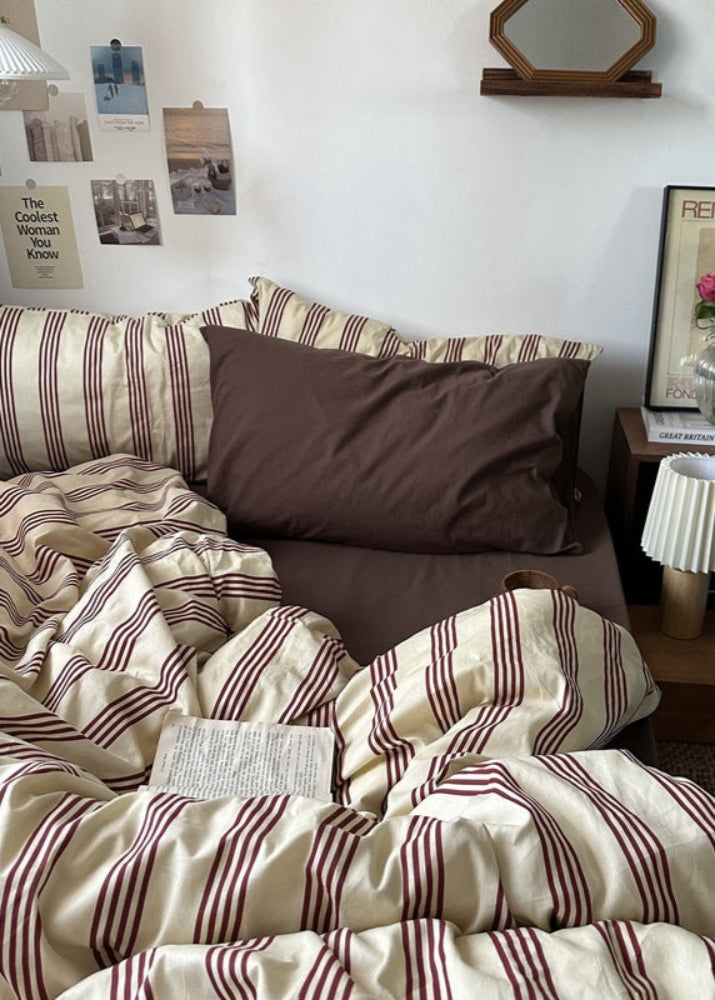 Liam Striped Bedding Set / Brown