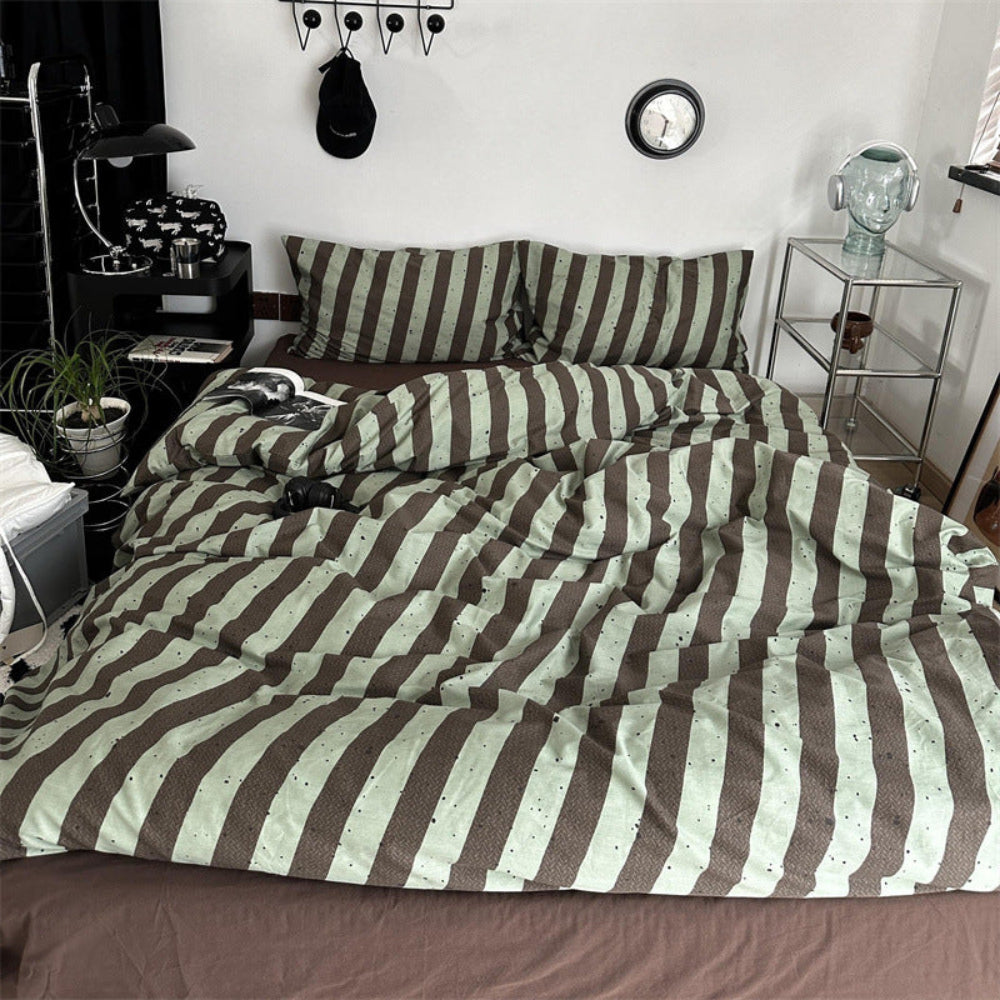 Liam Striped Bedding Set / Brown