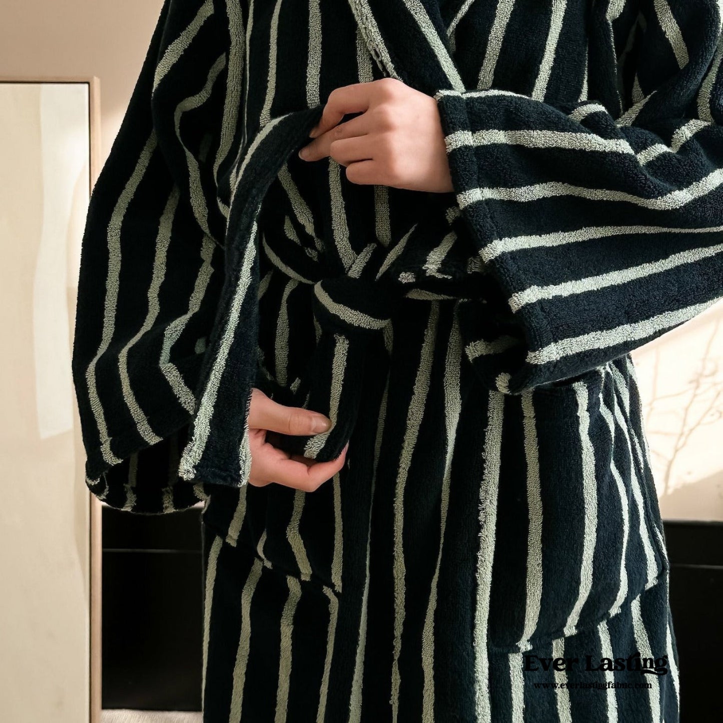 Retro Minimalist Striped Bathrobe Set / Red