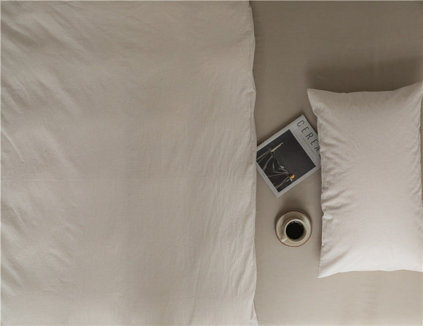 Thin Stripe Bedding Set / Beige