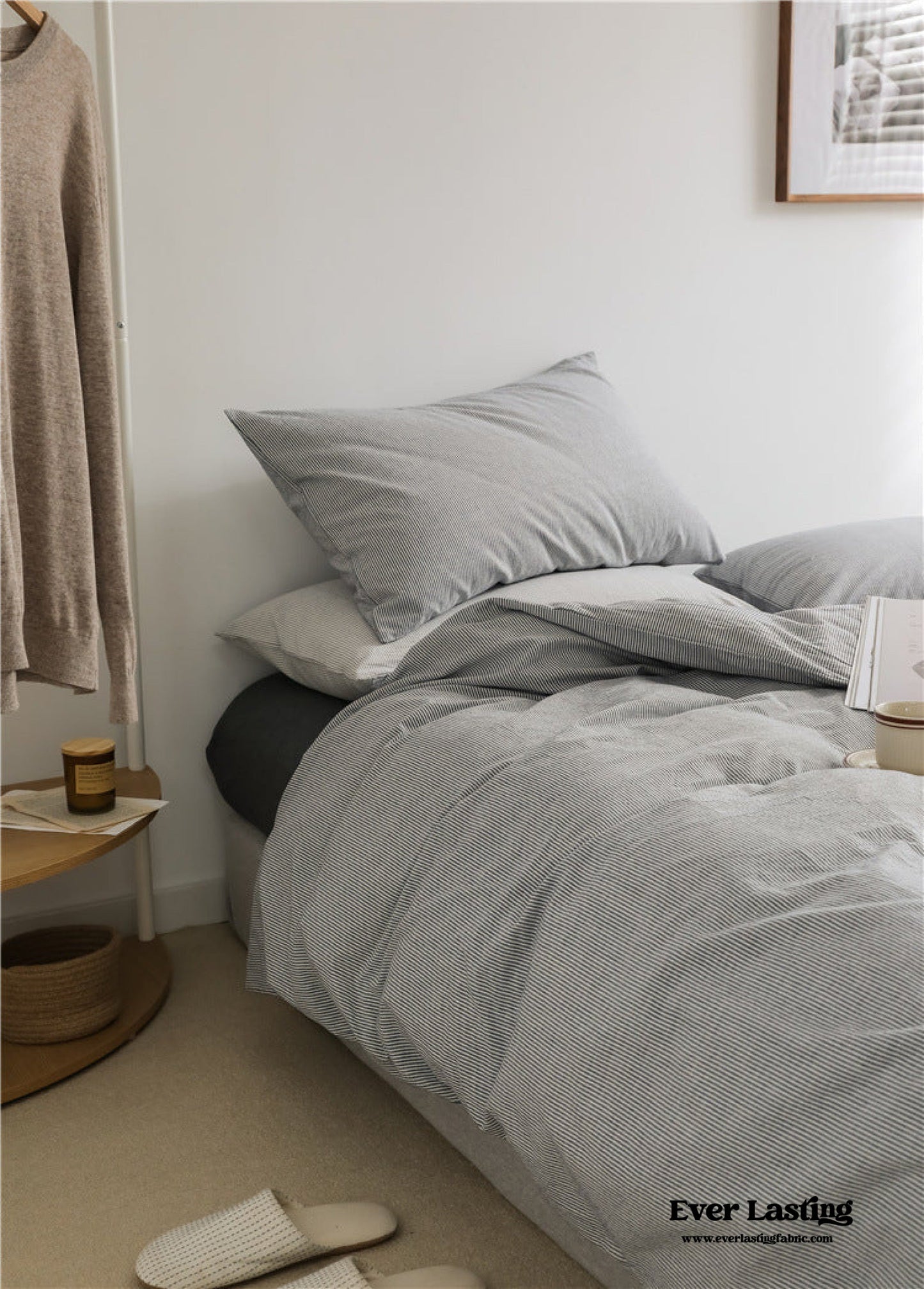 Thin Stripe Bedding Set / Gray