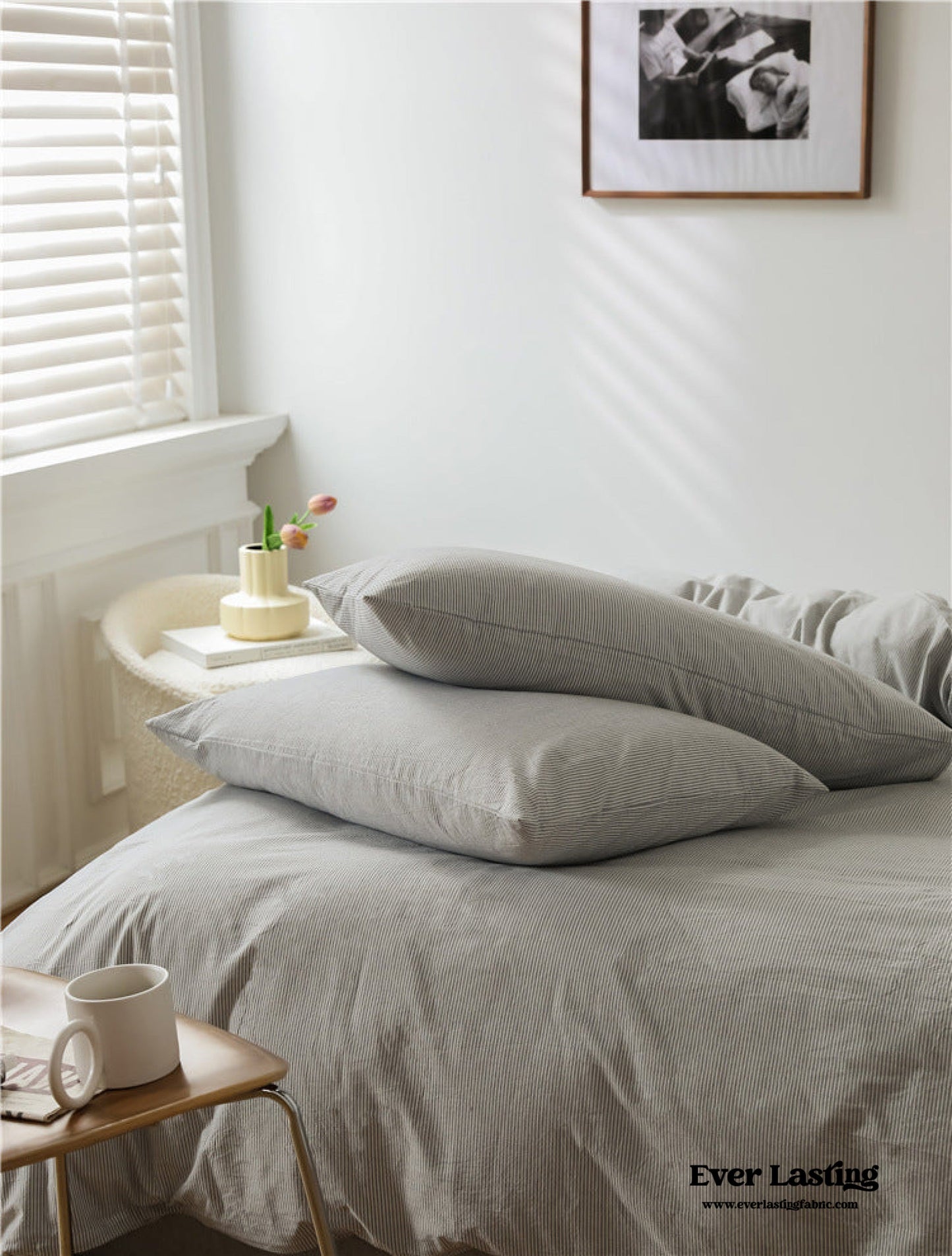 Thin Stripe Bedding Set / Gray
