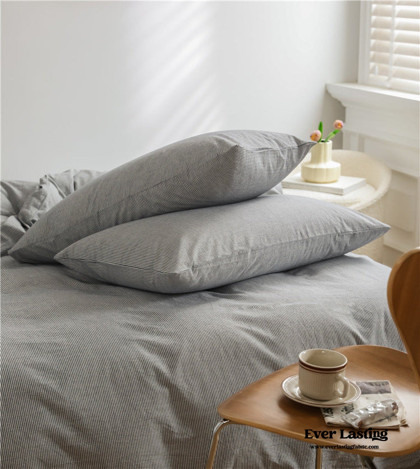 Thin Stripe Bedding Set / Gray