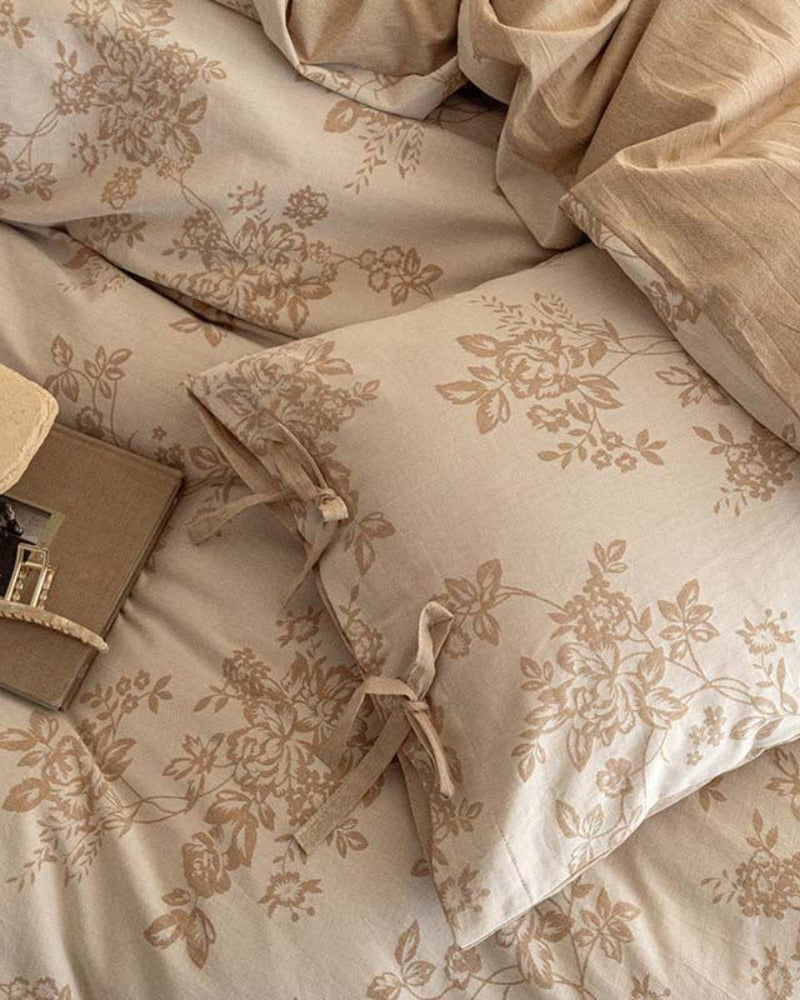 Bonnie Ribbon Bow Tie Floral Bedding Set / Brown