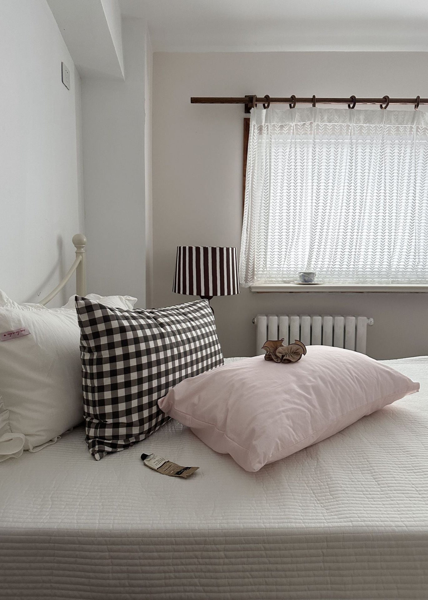 Ella Pure Cotton Pillowcases / Brown