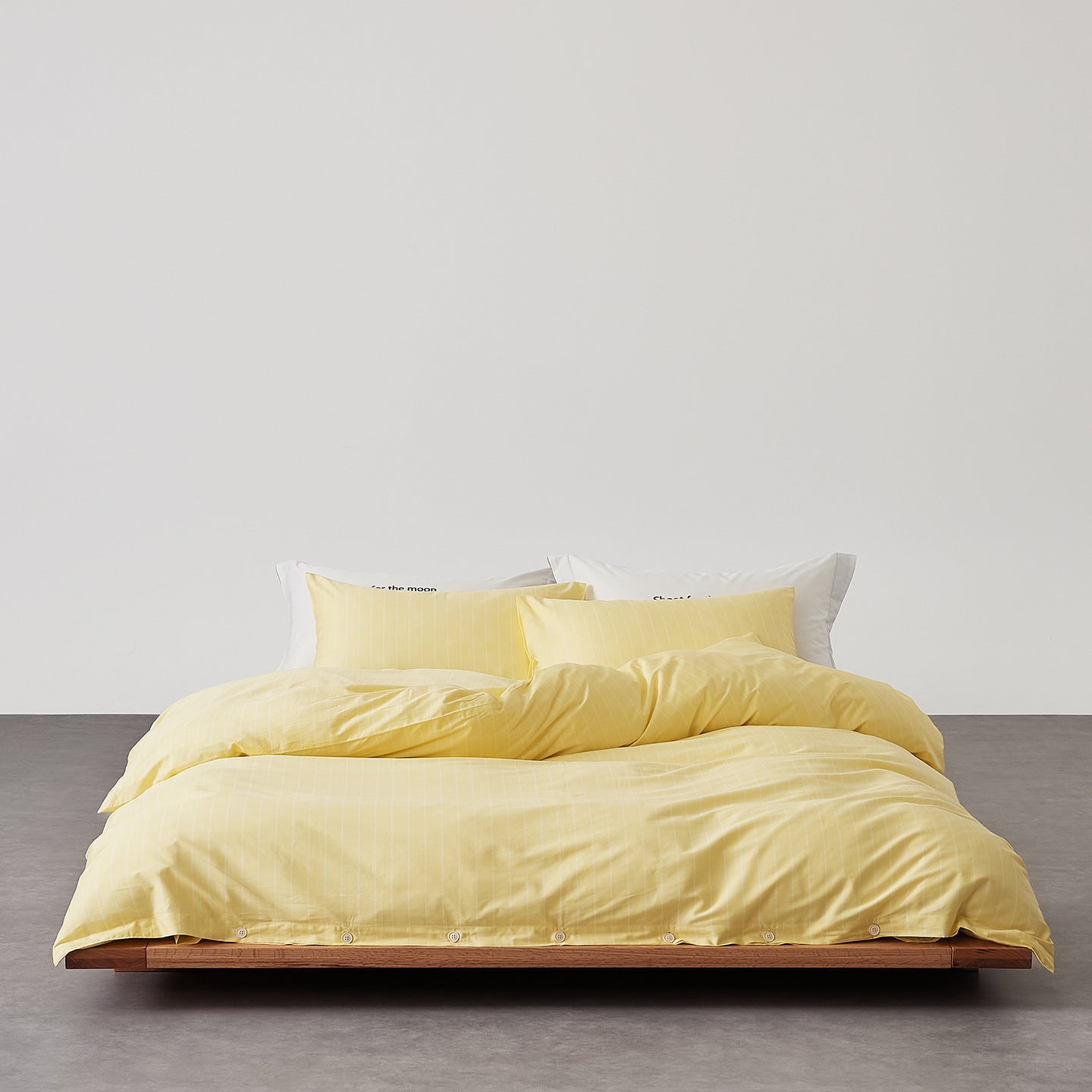 Henry Striped Buttoned Bedding Set / Coffee
