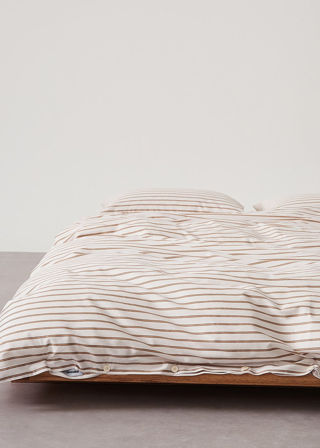 Henry Striped Buttoned Bedding Set / Coffee