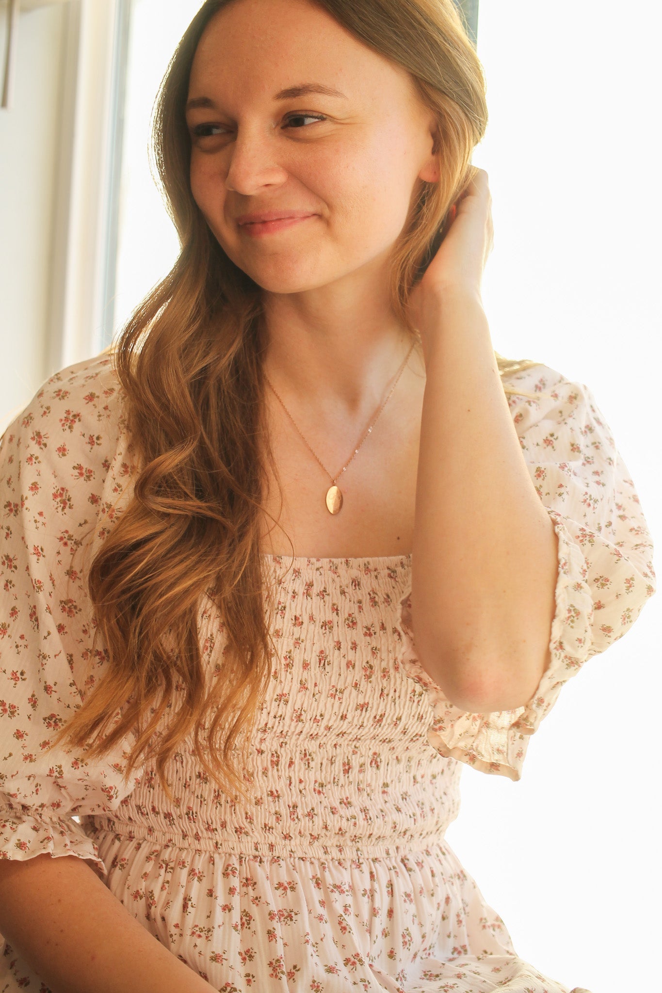 Bow Necklace