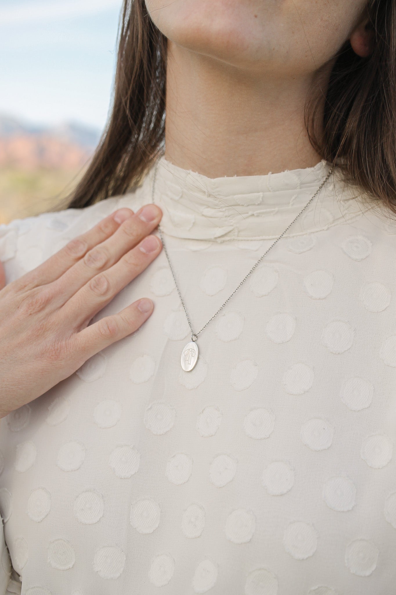 Bow Necklace