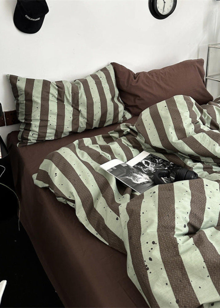 Liam Striped Bedding Set / Brown