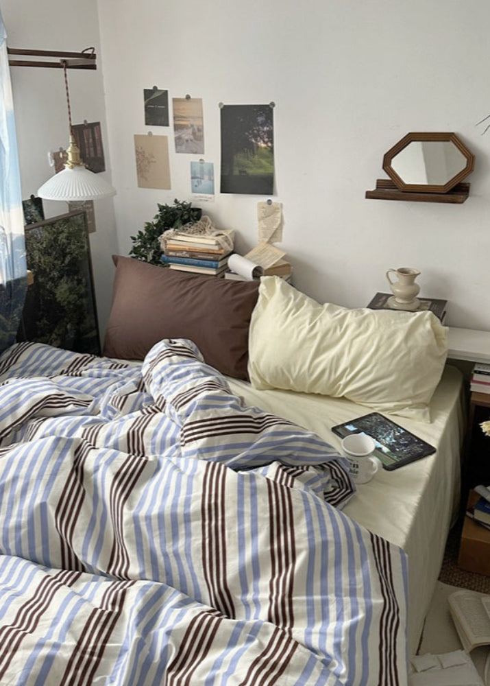 Liam Striped Bedding Set / Brown