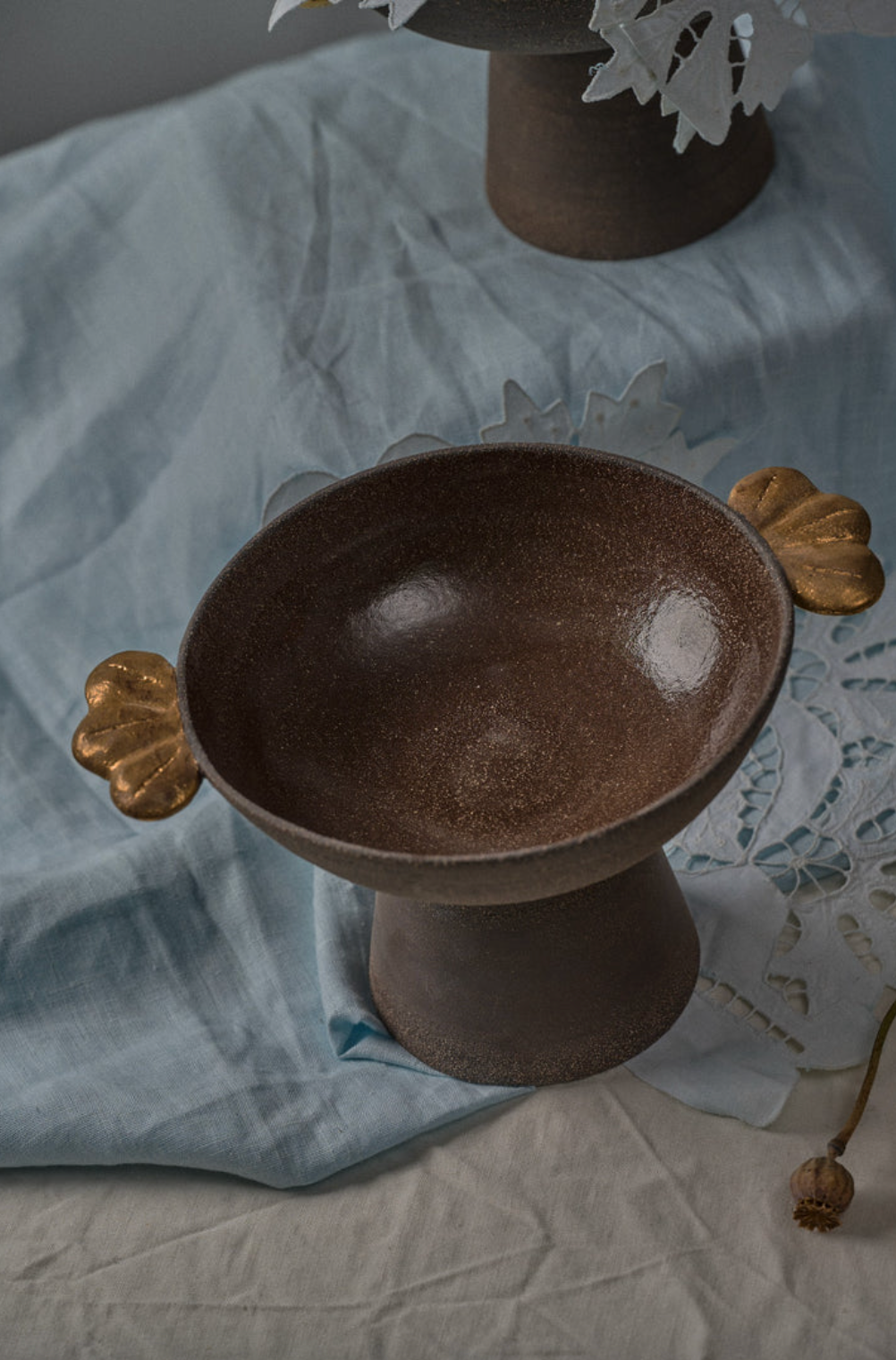 Stoneware Fruit Bowl "Pumpernickel" with Gold Leaves