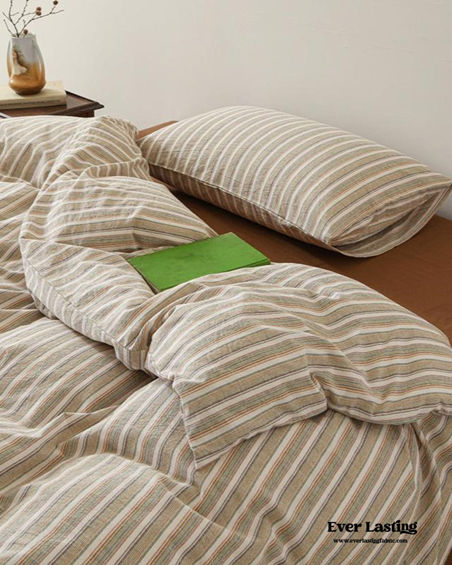 Clara Vintage Minimalist Striped Bedding Set / Brown