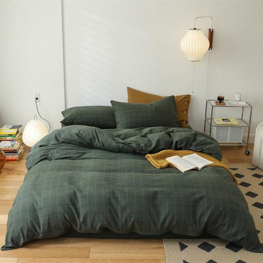 Eleanor Vintage Minimalist Plaid Bedding Set / Green