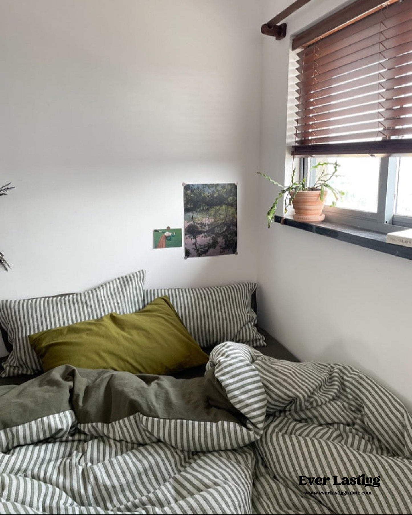 Moss Green Striped Jacquard Bedding Set